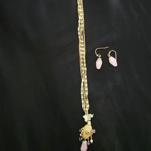Avon necklace and earring set